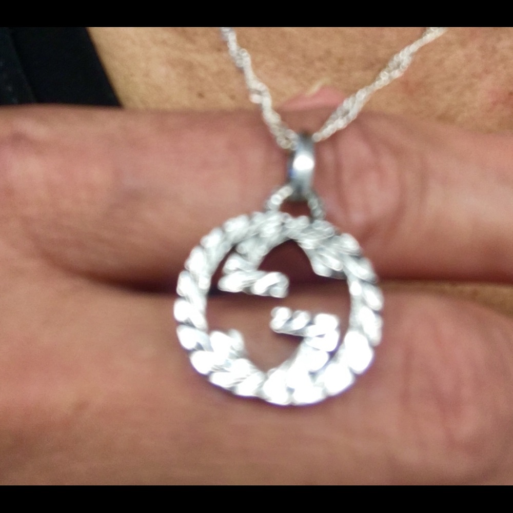 Gucci double G silver charm pendant necklace